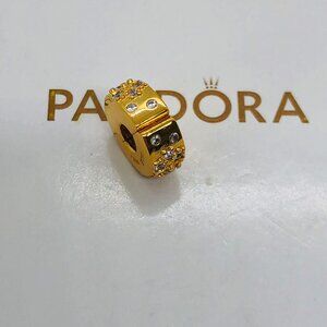 ✨🔥Pandora Clear Pave Clip Charm